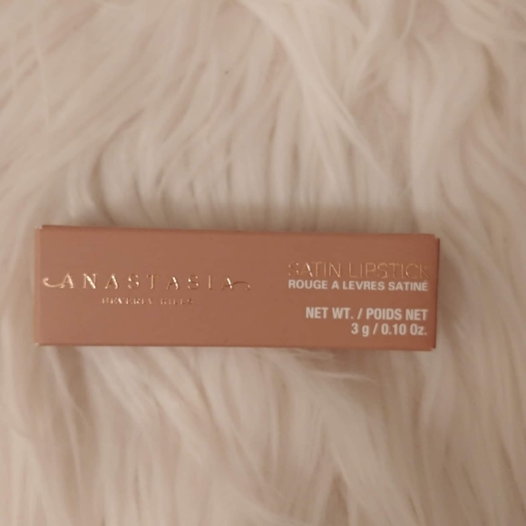 💋FIRM! NWT ANASTASIA BEVERLY HILLS SATIN LIPSTICK - Picture 2 of 11